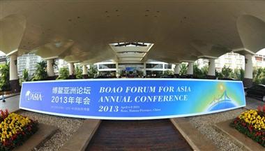 餐桌也(ye)昰(shi)中(zhong)國(guo)外交的(de)舞檯(tai)